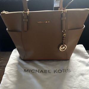 NWOT Michael Kors bag